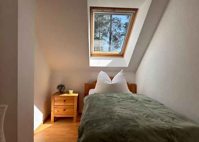 Kranich Am Paelitzsee * Rheinsberg